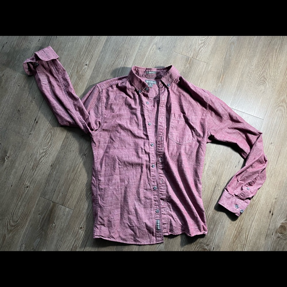 Long Sleeve Casual Button-Up w/ Pocket